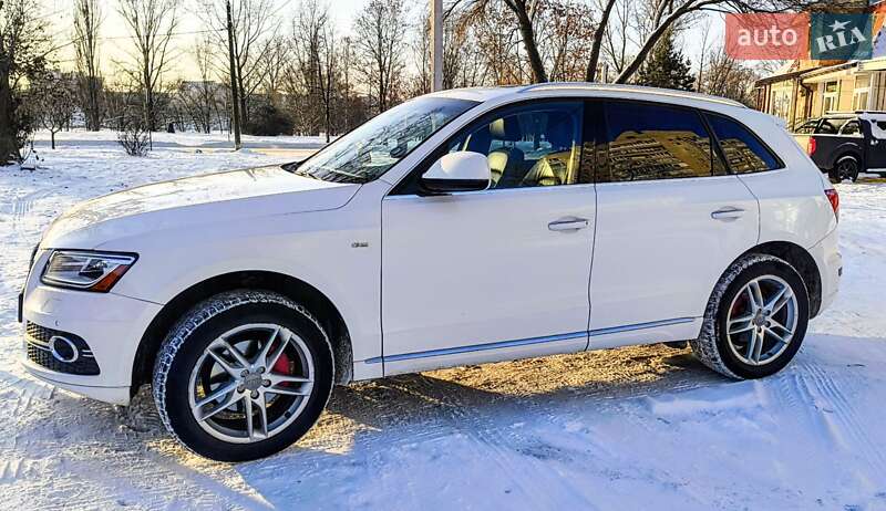 Позашляховик / Кросовер Audi Q5 2015 в Сумах