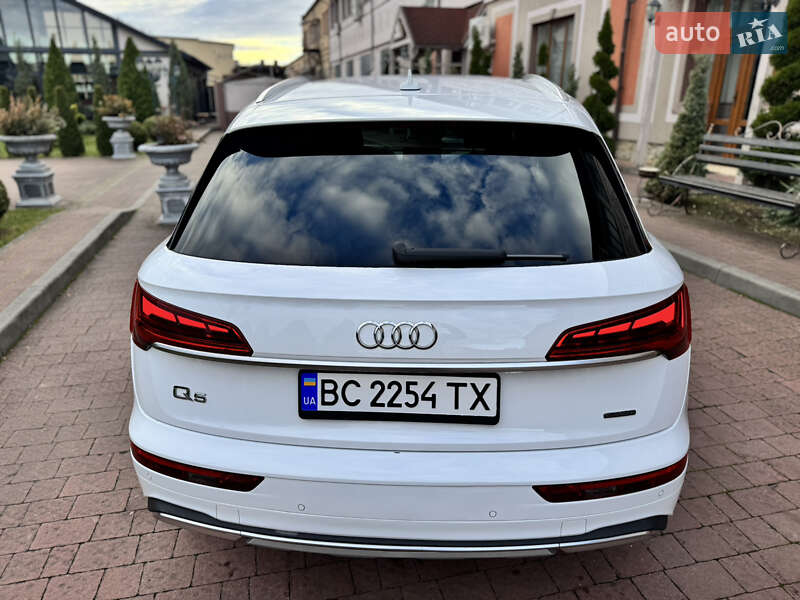 Позашляховик / Кросовер Audi Q5 2020 в Стрию