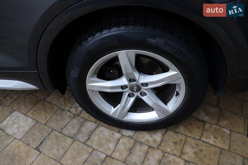 Позашляховик / Кросовер Audi Q5 2020 в Львові