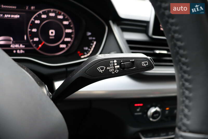 Позашляховик / Кросовер Audi Q5 2020 в Львові