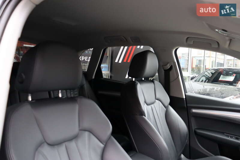 Позашляховик / Кросовер Audi Q5 2020 в Львові