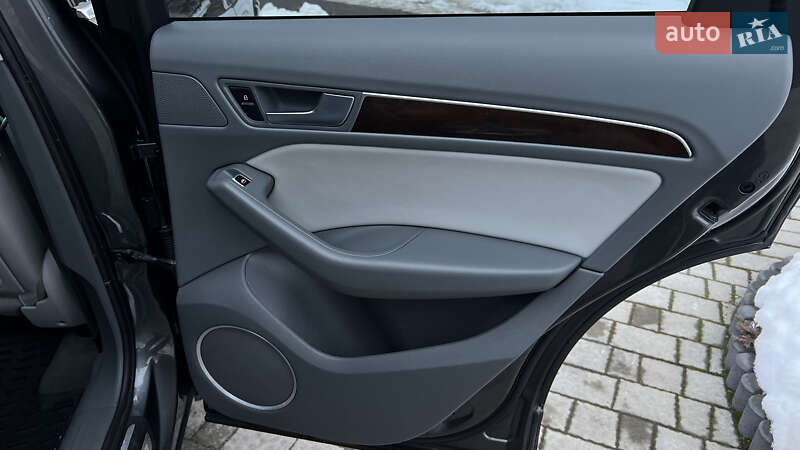 Внедорожник / Кроссовер Audi Q5 2015 в Львове