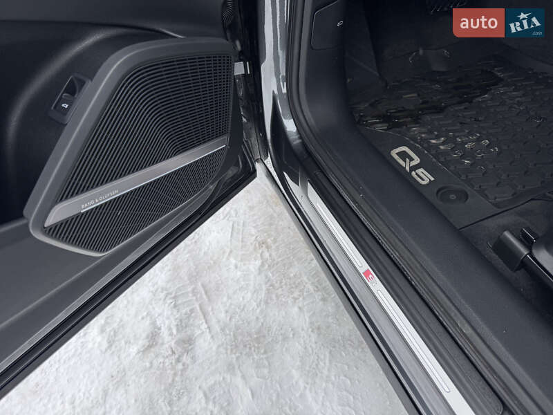 Позашляховик / Кросовер Audi Q5 2023 в Івано-Франківську