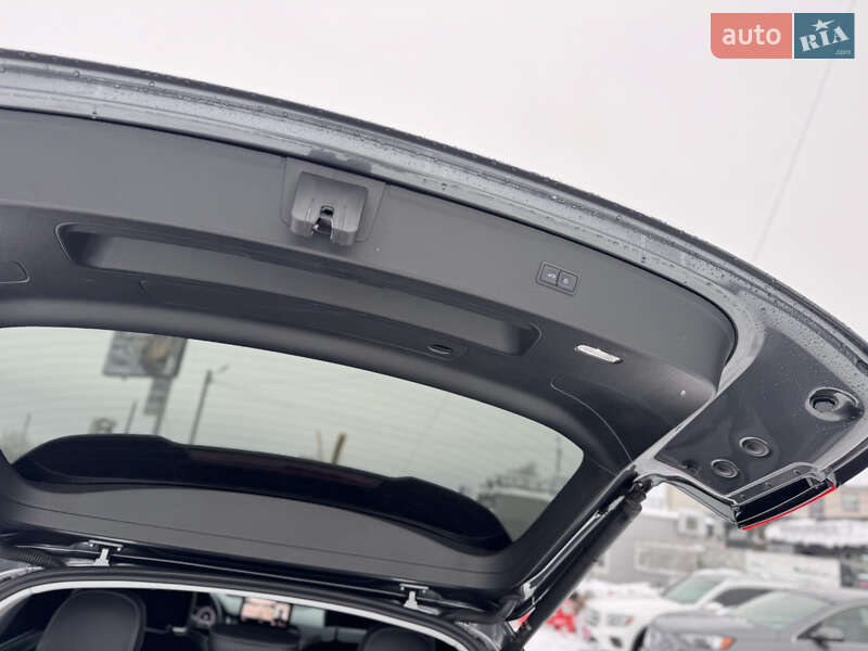 Позашляховик / Кросовер Audi Q5 2023 в Івано-Франківську