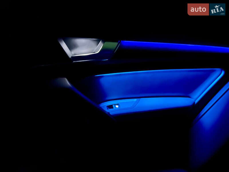 Позашляховик / Кросовер Audi Q5 2023 в Івано-Франківську