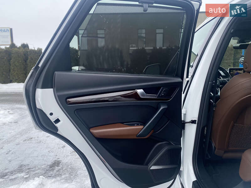 Позашляховик / Кросовер Audi Q5 2018 в Луцьку