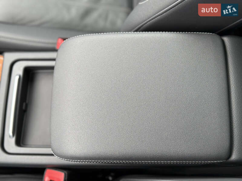 Позашляховик / Кросовер Audi Q5 2020 в Стрию