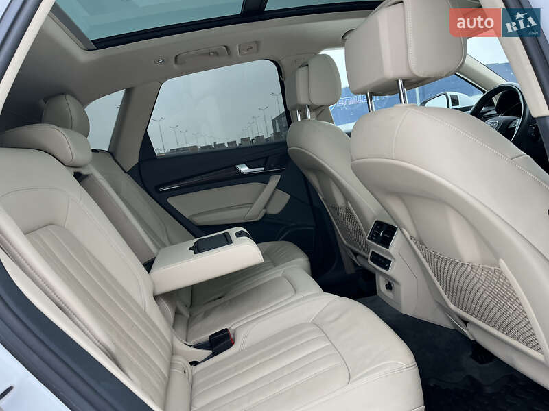 Позашляховик / Кросовер Audi Q5 2018 в Львові