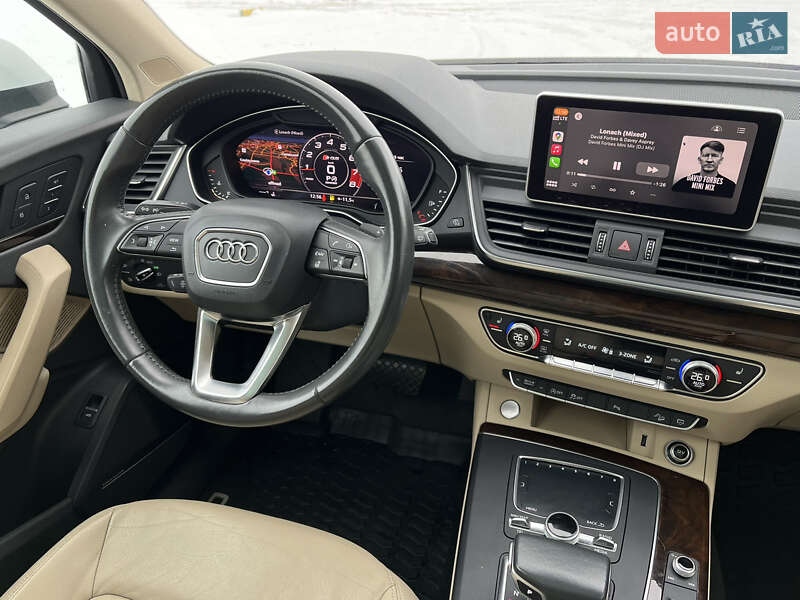 Позашляховик / Кросовер Audi Q5 2018 в Львові