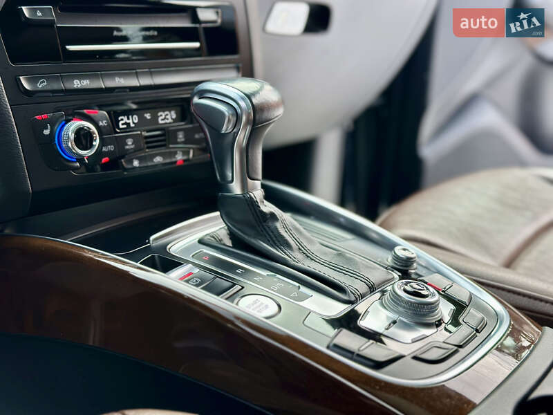 Позашляховик / Кросовер Audi Q5 2015 в Києві