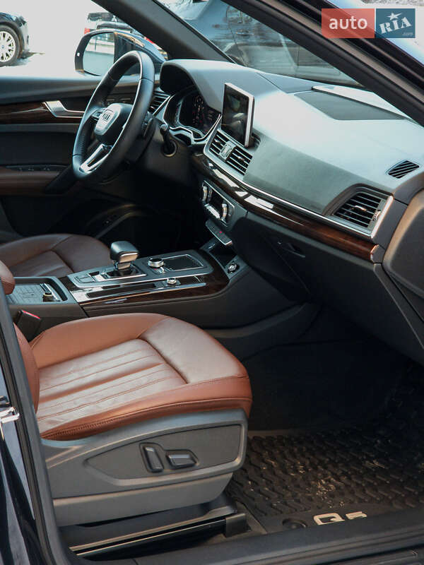 Внедорожник / Кроссовер Audi Q5 2019 в Ровно фото 36 Внедорожник / Кроссовер Audi Q5 2019 в Ровно