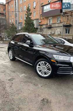 Позашляховик / Кросовер Audi Q5 2018 в Львові