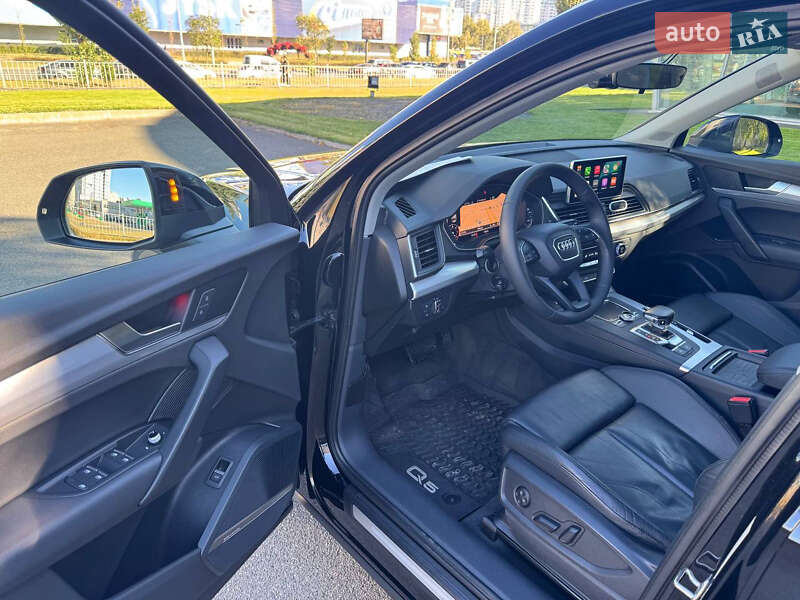 Позашляховик / Кросовер Audi Q5 2016 в Києві