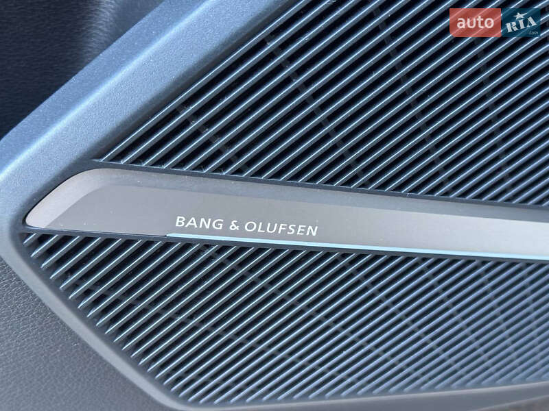 Позашляховик / Кросовер Audi Q5 2016 в Києві