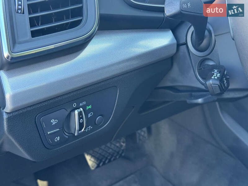 Позашляховик / Кросовер Audi Q5 2016 в Києві