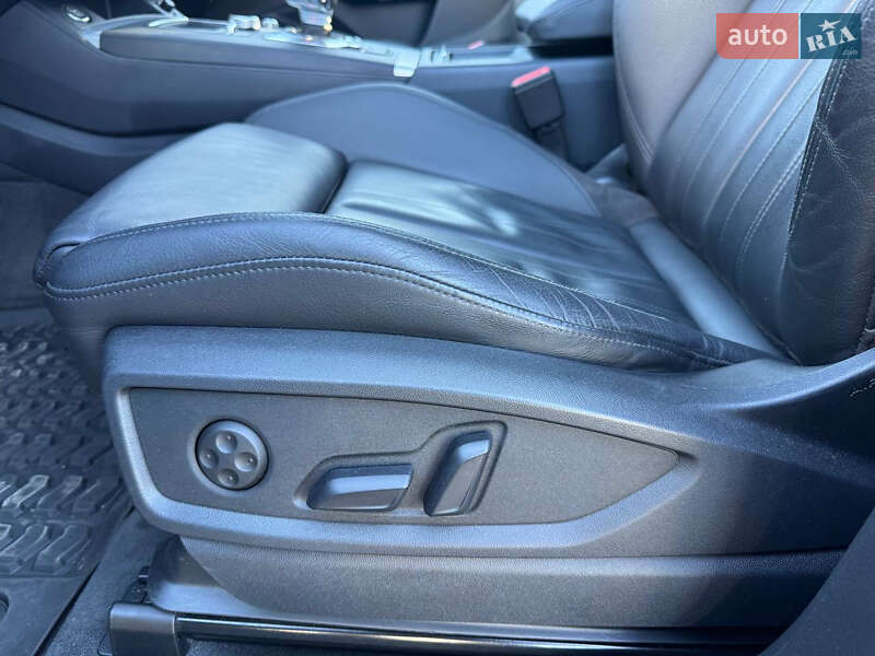 Позашляховик / Кросовер Audi Q5 2016 в Києві