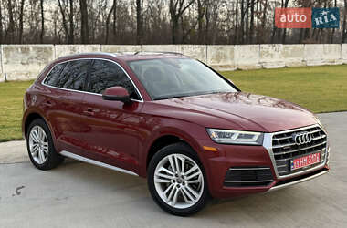 Позашляховик / Кросовер Audi Q5 2018 в Луцьку