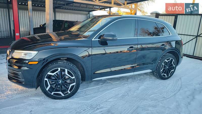Позашляховик / Кросовер Audi Q5 2019 в Житомирі