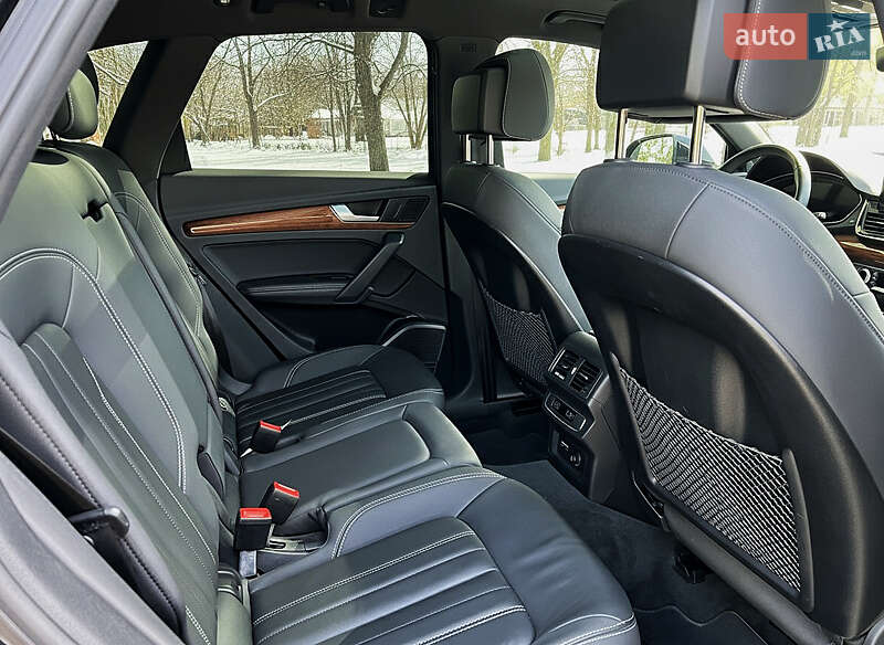 Позашляховик / Кросовер Audi Q5 2020 в Харкові