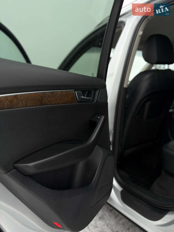 Внедорожник / Кроссовер Audi Q5 2010 в Шептицькому