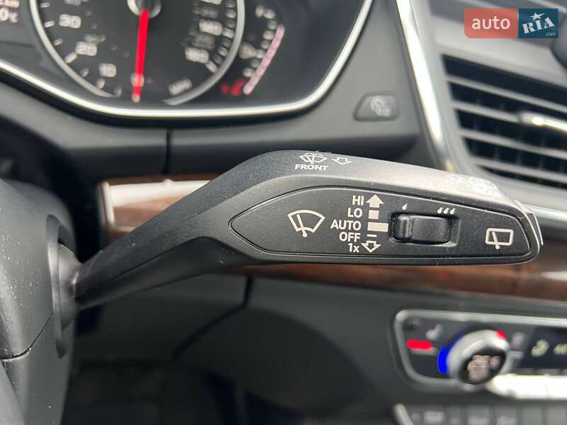 Позашляховик / Кросовер Audi Q5 2017 в Львові