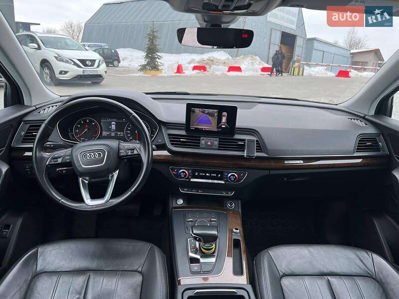 Позашляховик / Кросовер Audi Q5 2017 в Львові