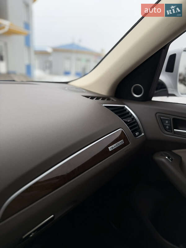 Позашляховик / Кросовер Audi Q5 2015 в Шепетівці