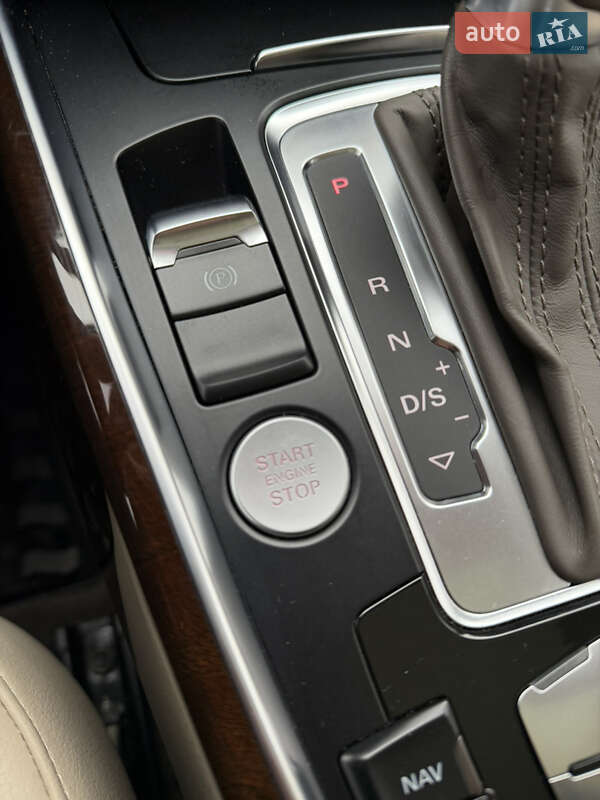 Позашляховик / Кросовер Audi Q5 2015 в Шепетівці