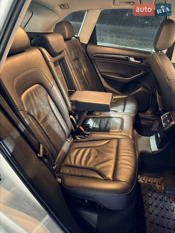 Позашляховик / Кросовер Audi Q5 2014 в Луцьку