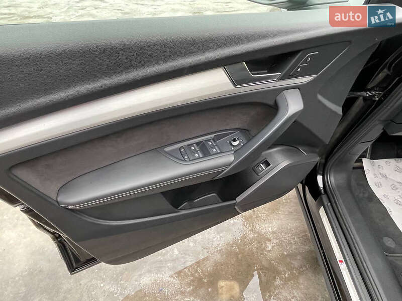 Внедорожник / Кроссовер Audi Q5 2018 в Черновцах