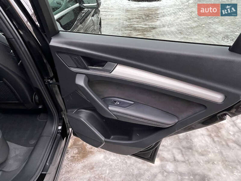 Внедорожник / Кроссовер Audi Q5 2018 в Черновцах