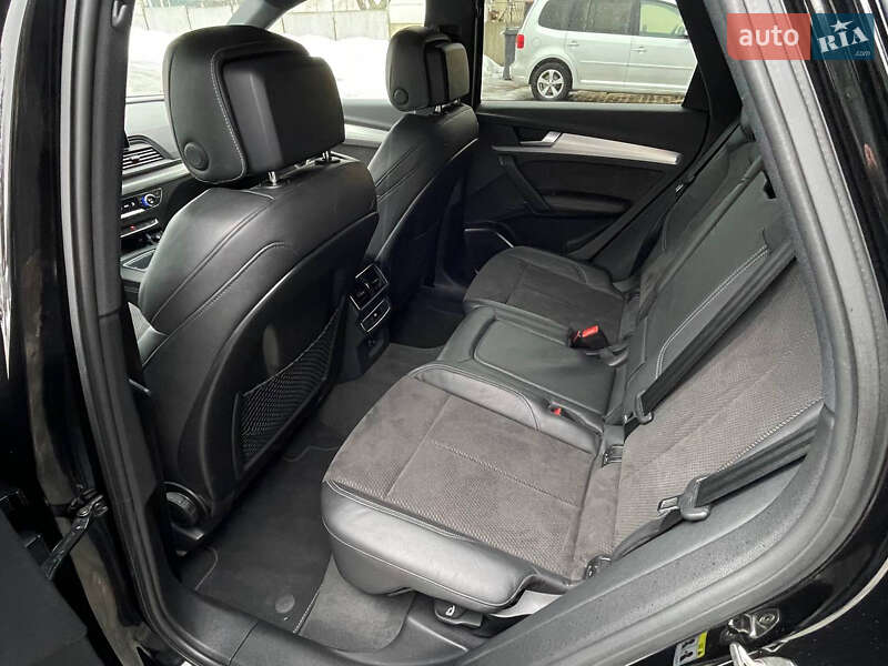 Внедорожник / Кроссовер Audi Q5 2018 в Черновцах