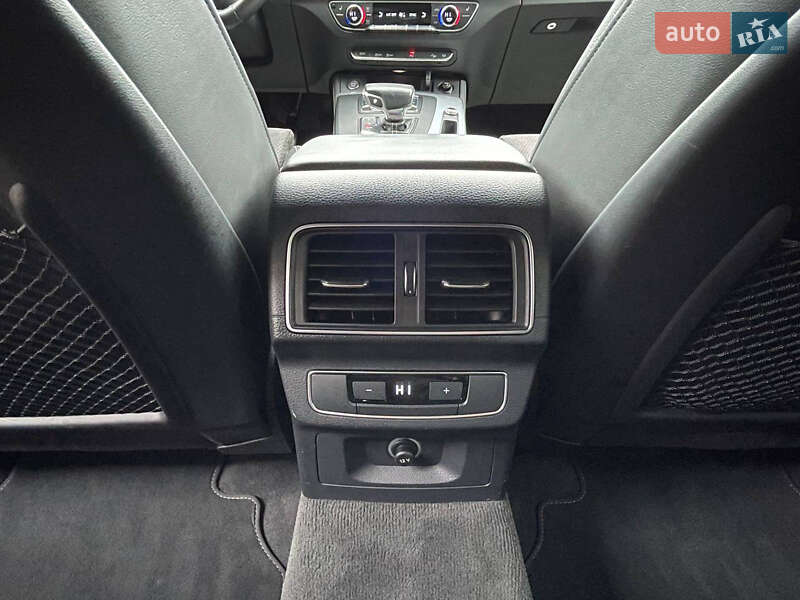 Внедорожник / Кроссовер Audi Q5 2018 в Черновцах