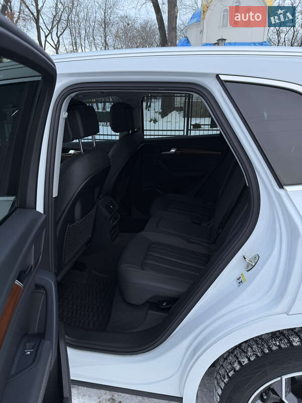 Позашляховик / Кросовер Audi Q5 2023 в Прилуках фото 16 Позашляховик / Кросовер Audi Q5 2023 в Прилуках