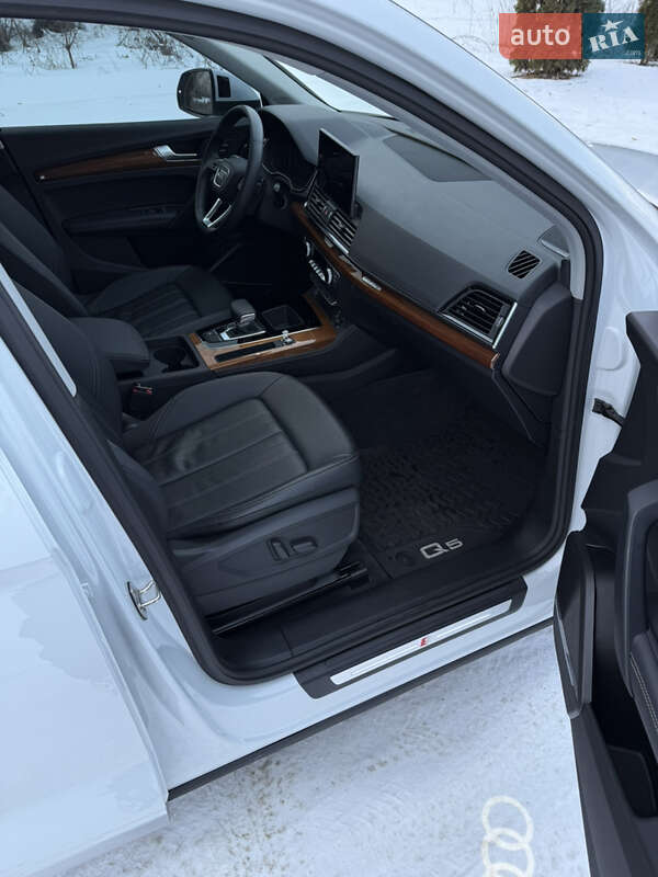 Позашляховик / Кросовер Audi Q5 2023 в Прилуках фото 22 Позашляховик / Кросовер Audi Q5 2023 в Прилуках