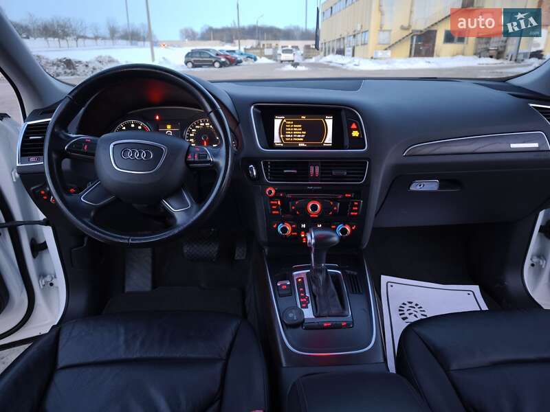 Позашляховик / Кросовер Audi Q5 2016 в Луцьку