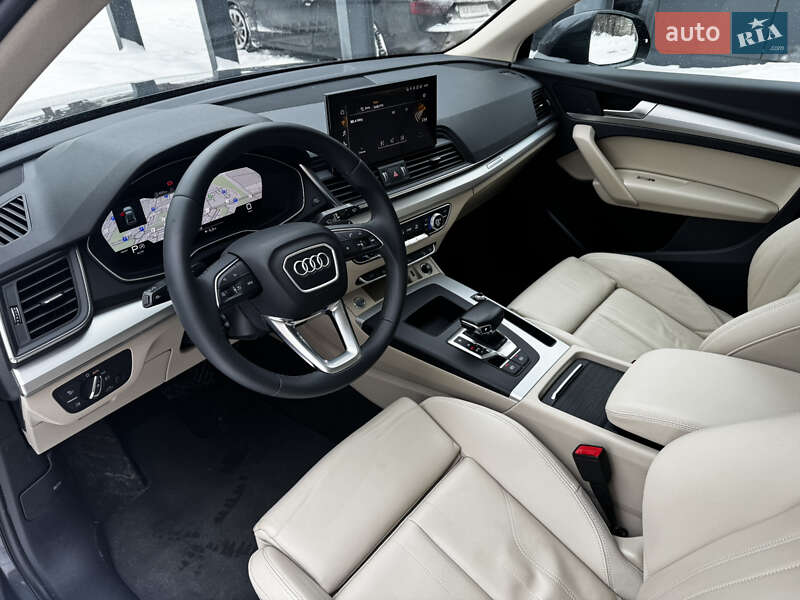 Внедорожник / Кроссовер Audi Q5 2021 в Киеве