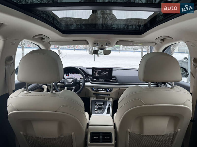 Внедорожник / Кроссовер Audi Q5 2021 в Киеве