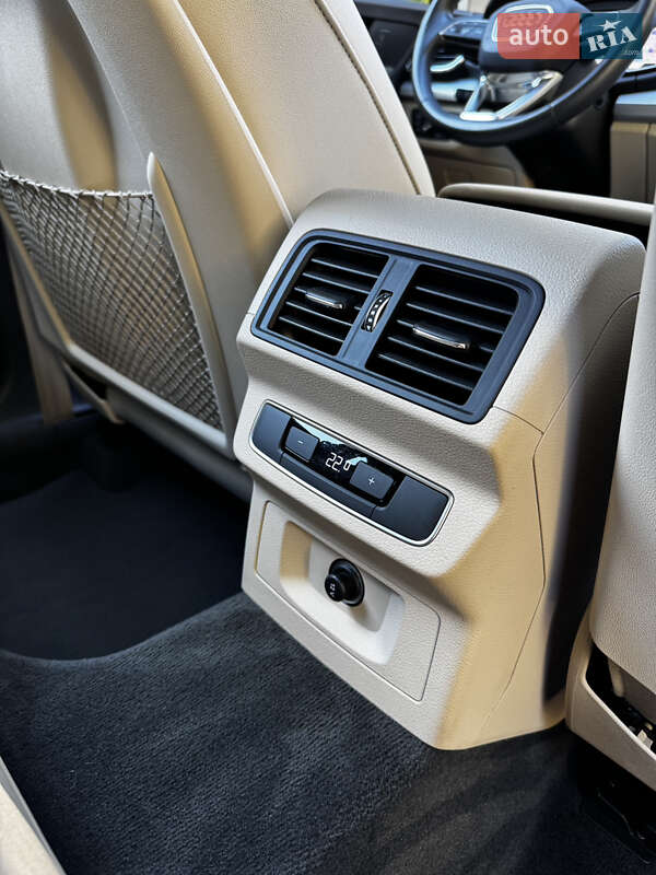 Внедорожник / Кроссовер Audi Q5 2021 в Киеве