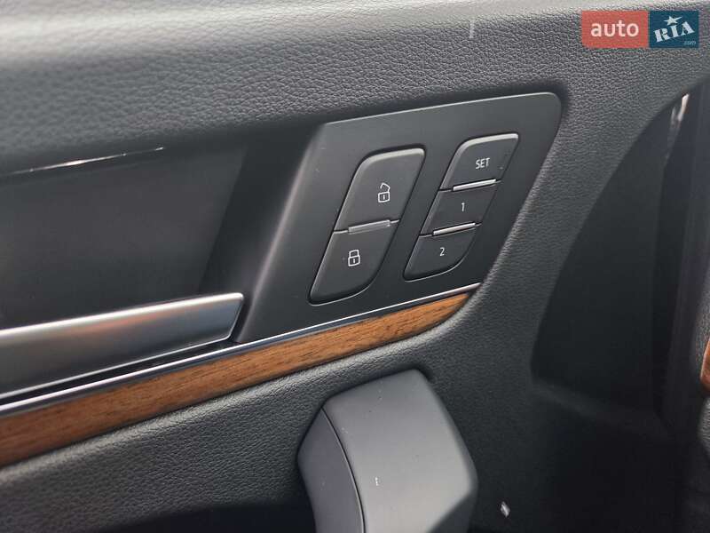 Позашляховик / Кросовер Audi Q5 2020 в Києві