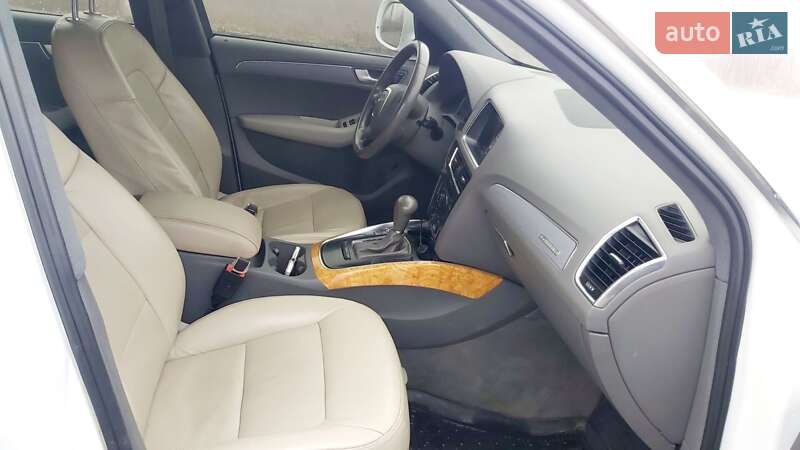 Позашляховик / Кросовер Audi Q5 2010 в Запоріжжі