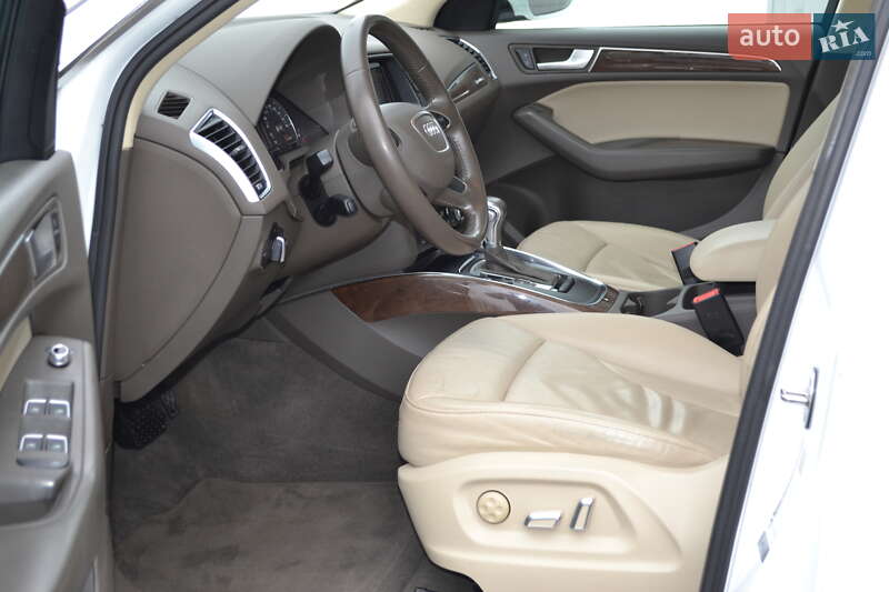 Позашляховик / Кросовер Audi Q5 2015 в Дрогобичі