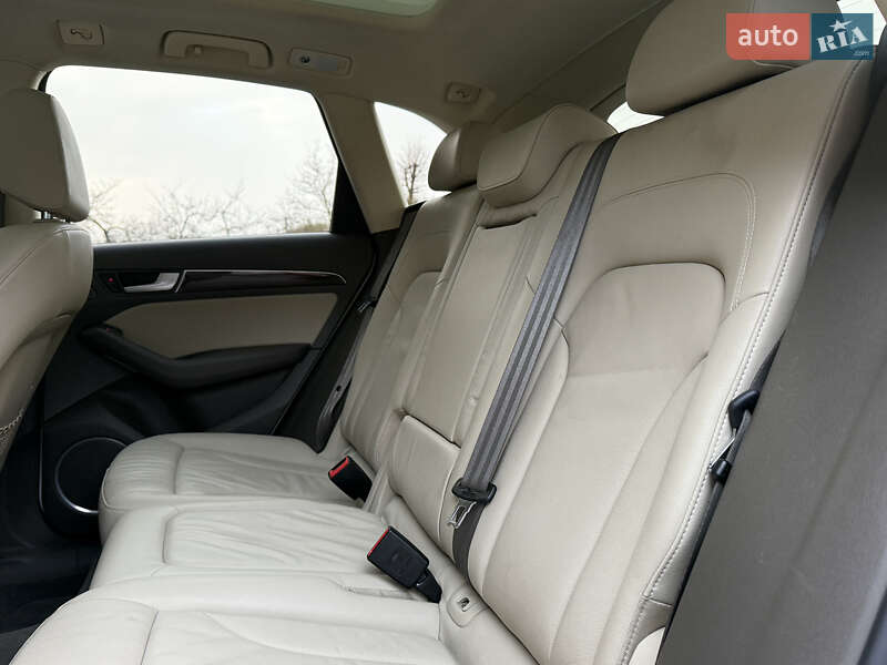 Позашляховик / Кросовер Audi Q5 2015 в Дрогобичі