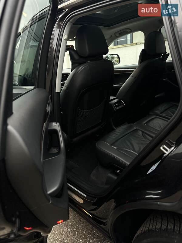 Позашляховик / Кросовер Audi Q5 2015 в Виноградові