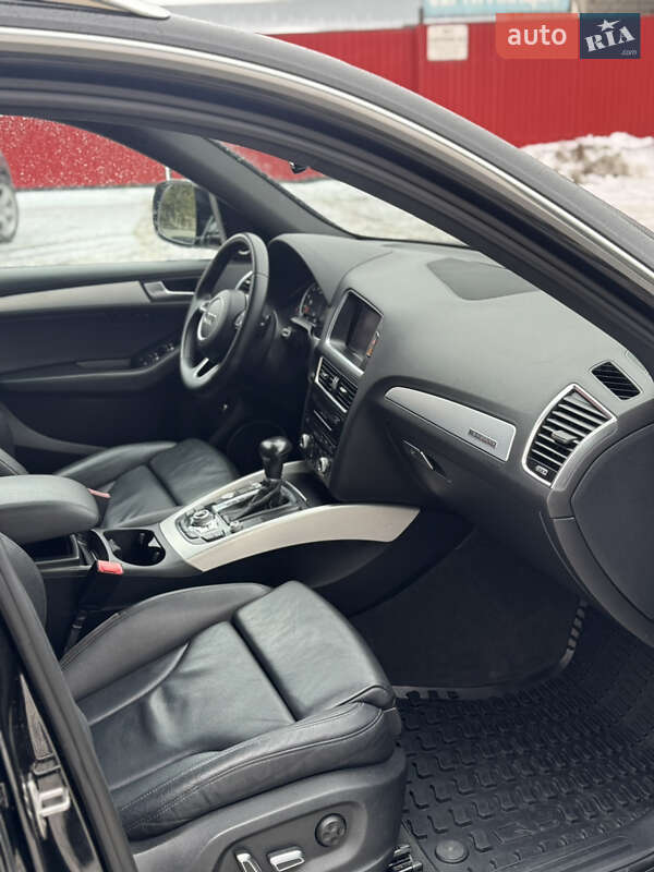 Внедорожник / Кроссовер Audi Q5 2017 в Владимире