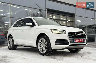 Позашляховик / Кросовер Audi Q5 2018 в Луцьку