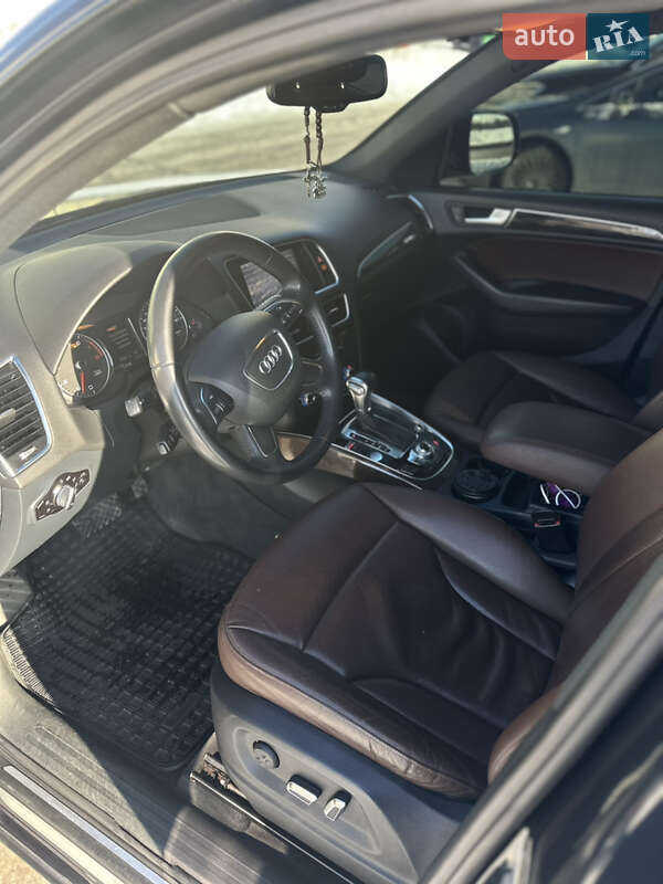 Позашляховик / Кросовер Audi Q5 2013 в Львові