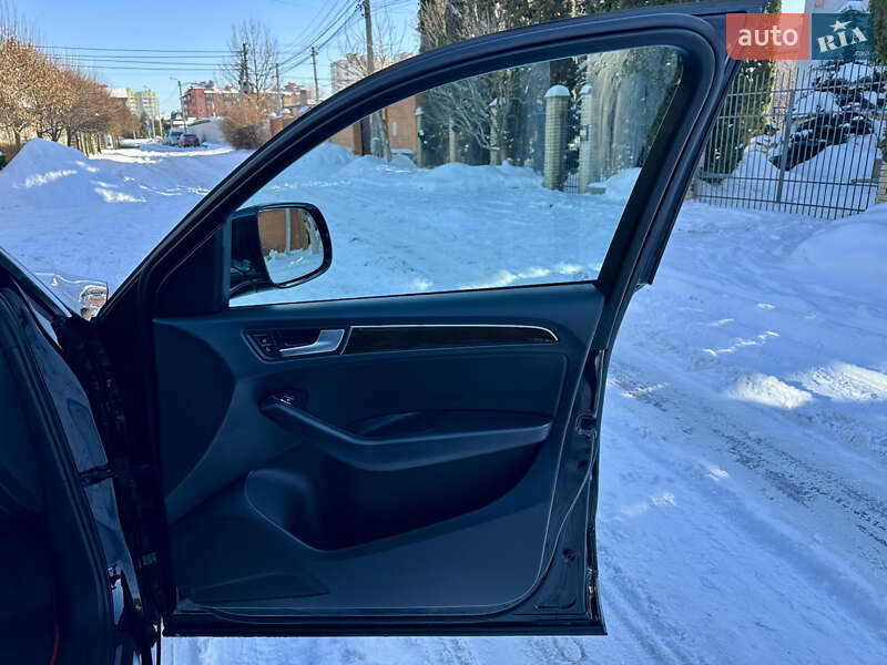 Позашляховик / Кросовер Audi Q5 2015 в Києві