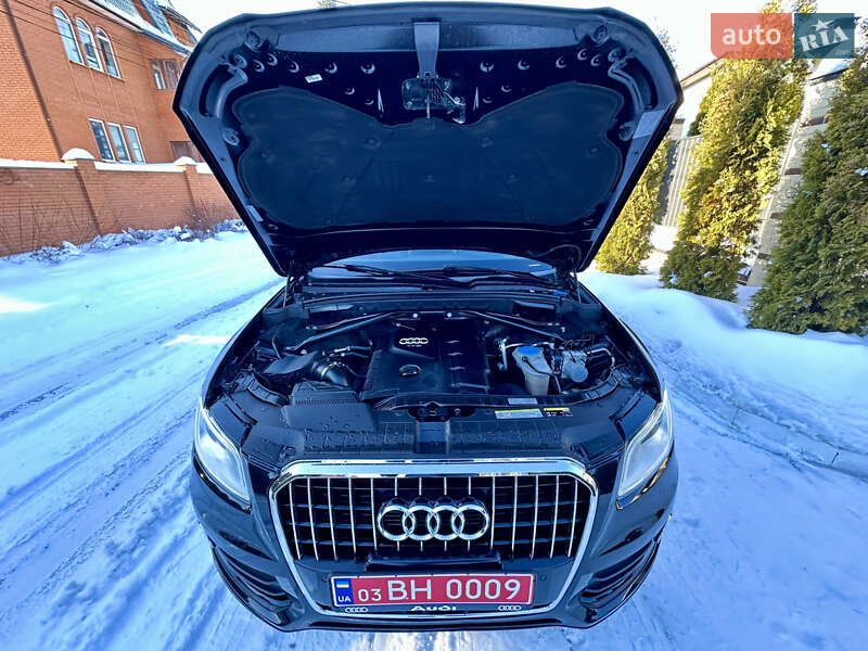 Позашляховик / Кросовер Audi Q5 2015 в Києві