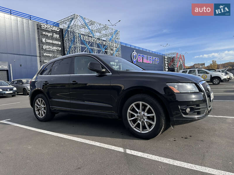 Внедорожник / Кроссовер Audi Q5 2011 в Обухове